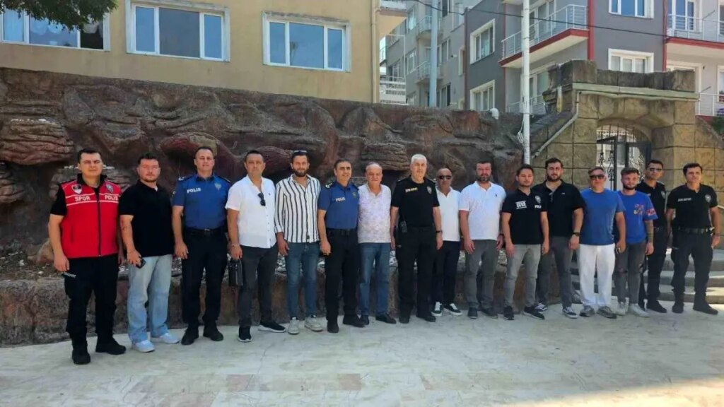 bandirmaspor taraftarlari ile guvenlik toplantisi kJAiMUFB