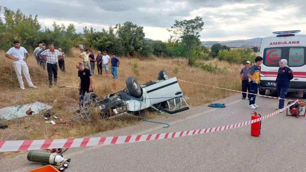 inegolde trafik kazasi kadin surucu oldu R2aR86UO
