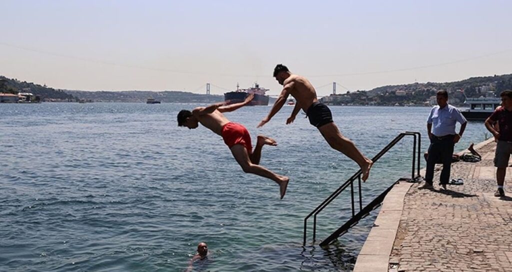 istanbulda denize girmek yasaklandi 8zpSBexL
