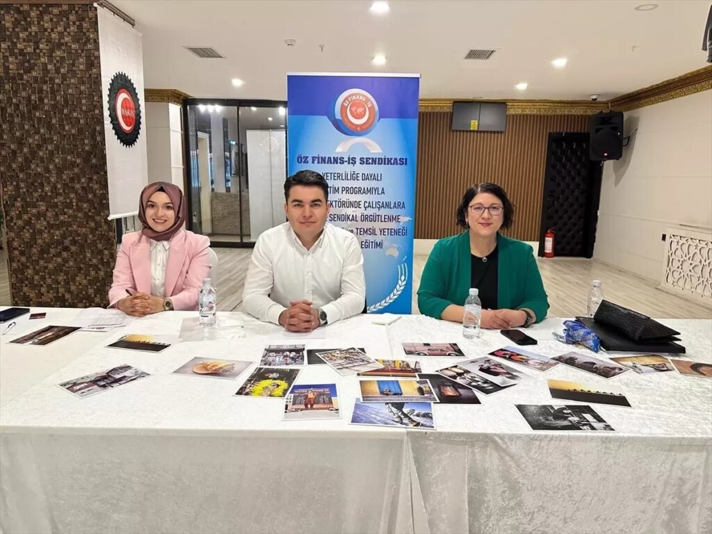 karsta banka calisanlarina egitim verildi umTaZDvm