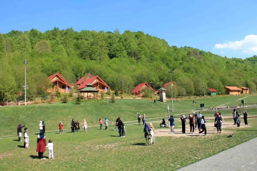 kocaelide genclere dogada unutulmaz yaz kampi BGuZIq1t