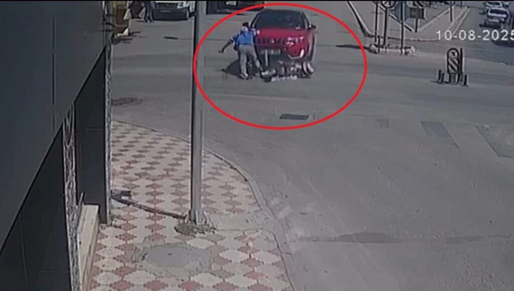 otomobil elektrikli bisiklete carpti DdlBWXTK