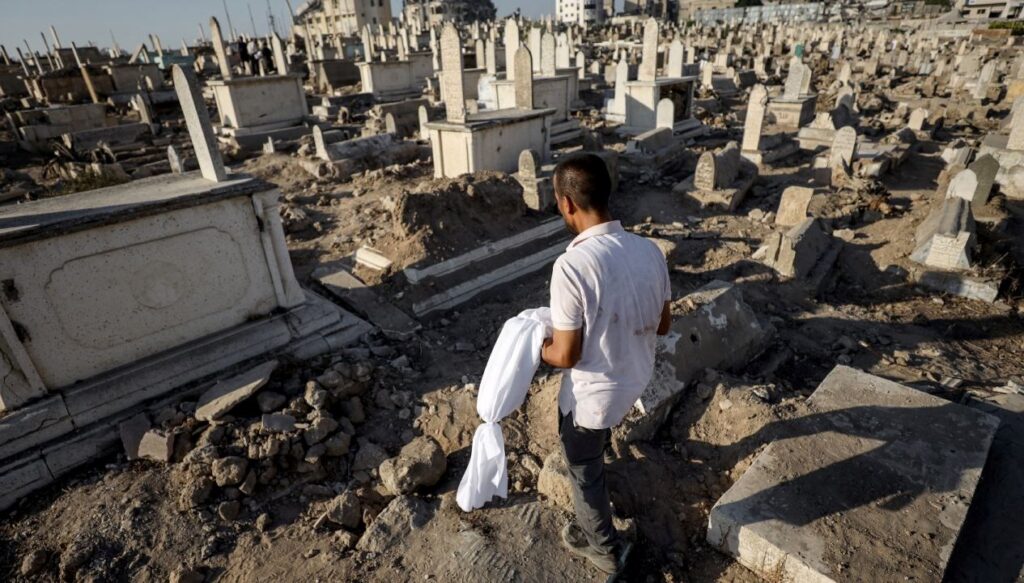 the guardian israil ordusunun gazzedeki saldirilarinda oldurdugu her alti kisiden besi sivil u2afi4G2