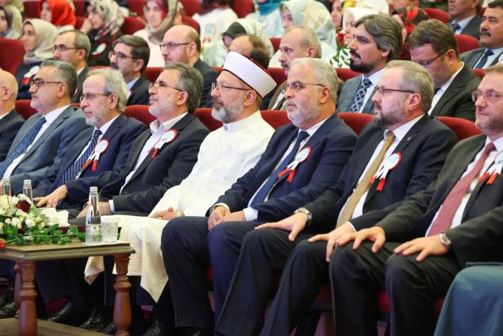 diyanet mevlid i nebiyi bir yil boyunca kutlayacak b9T6BH2y