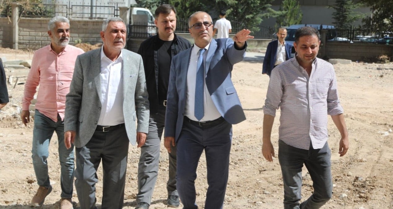 tartisma yaratan ziyaret devlet kurumu degil akpnin subesi 8GLXr4YA