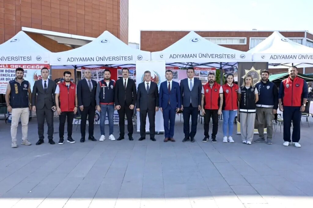 adiyaman emniyetinden ogrencilere guvenlik egitimi 8z5YAJkh.jpg