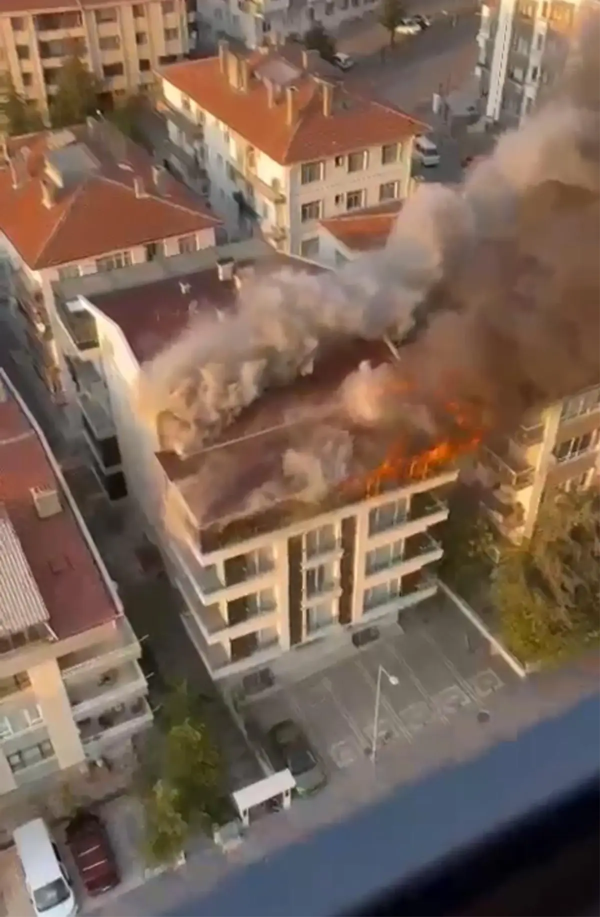 ankarada cati katinda yangin cLalvaUO.jpg