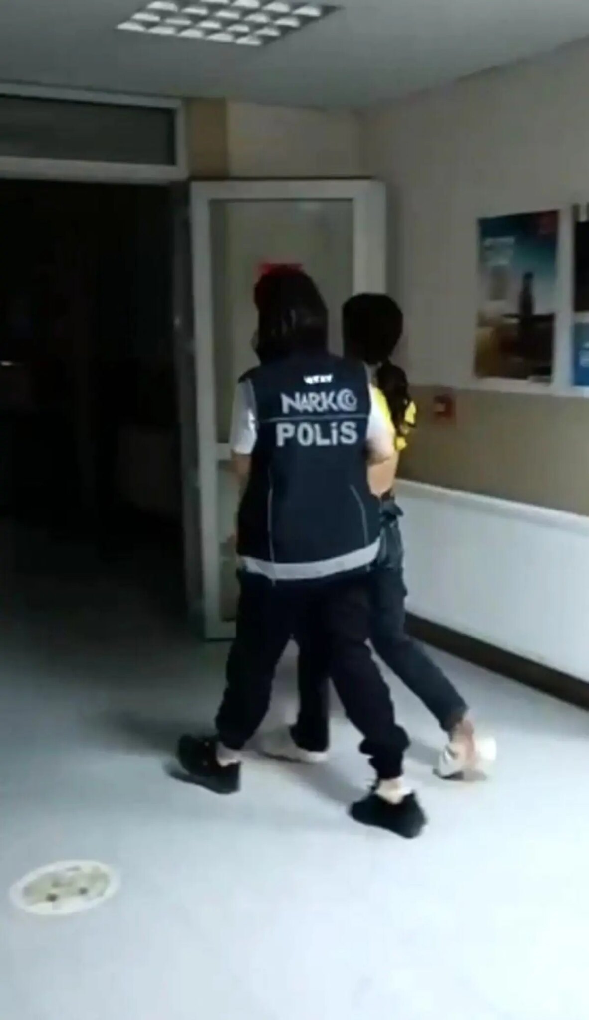 antakyada uyusturucu sucundan aranan iki kisi yakalandi DTNHVIOv.jpg