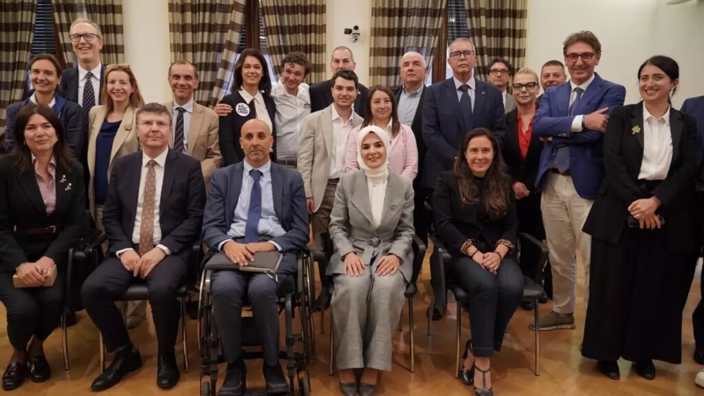 bakan goktas italyada engelli bireyler icin is birligi gorusmeleri yapti BDMAYcQq.jpg