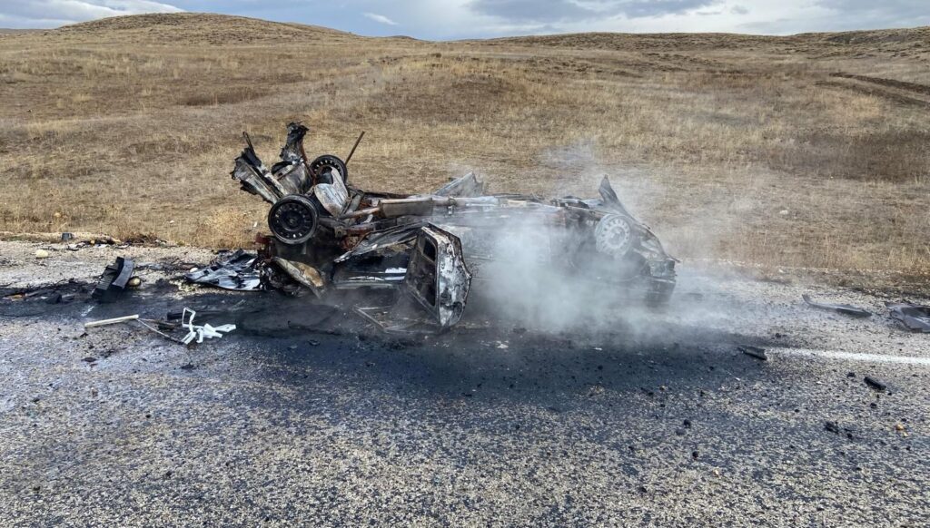 bayburtta otomobil sarampole devrildi bir can kaybi var SyM9gDuC