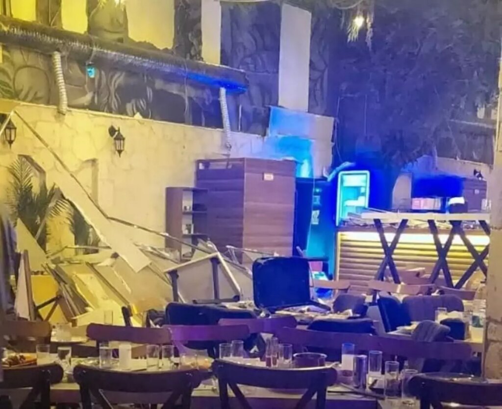 eglence mekaninda tavan coktu 6 yarali FJpQwCym.jpg