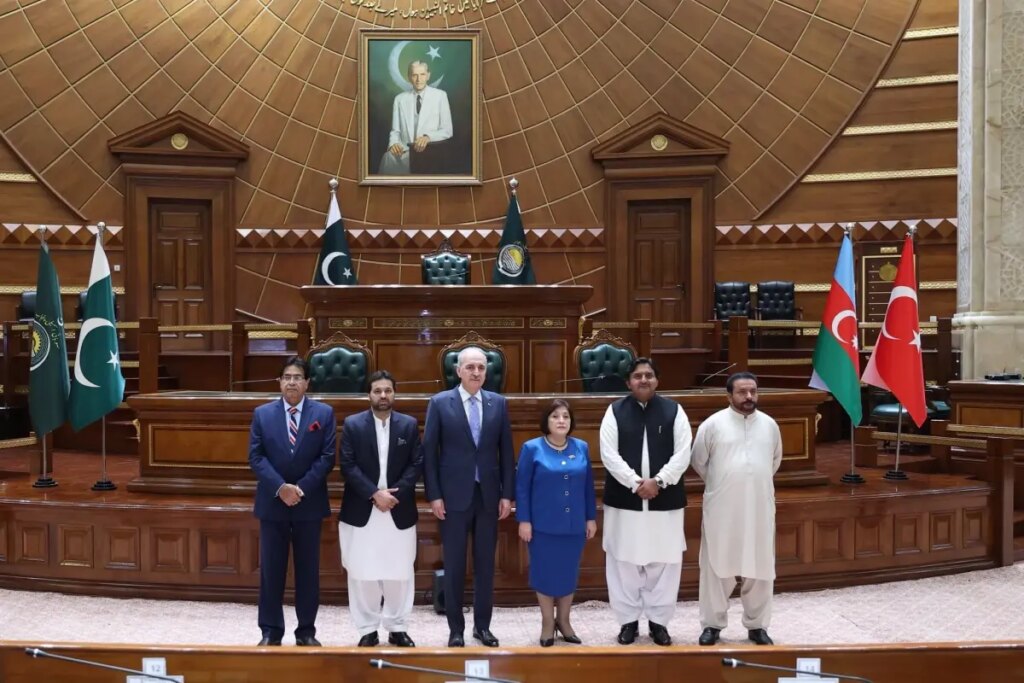 tbmm baskani numan kurtulmus pakistanda pencap eyalet meclisini ziyaret etti YqiQaTxs.jpg
