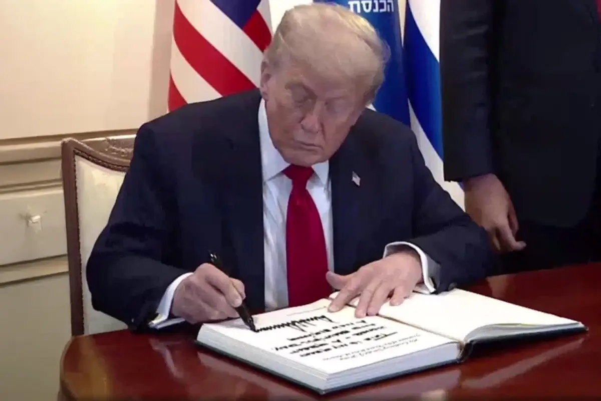 trump israil meclisinde deftere bu yeni bir baslangic notunu dustu RFxRXTc9.jpg