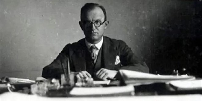 mit arsivini acti adina romanlar yazilan ingiliz kemal hakkinda olumsuz rapor Y8VHs5cZ.jpg