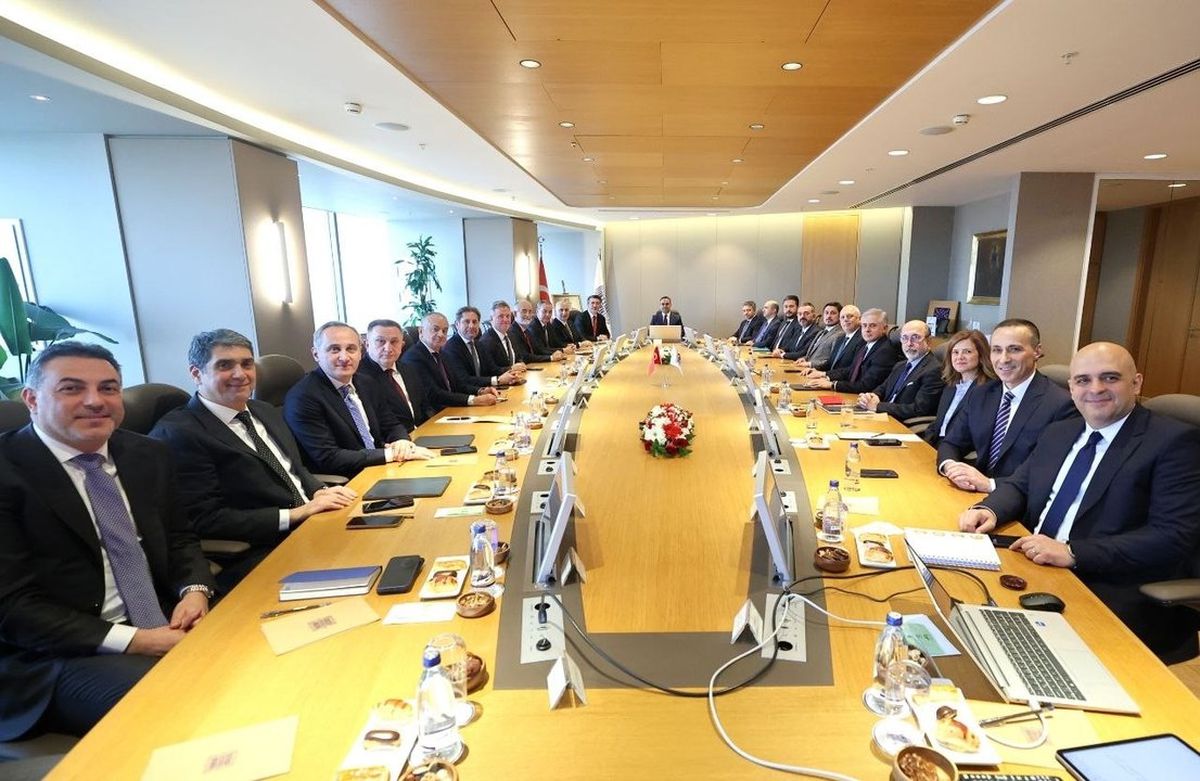 Sanayi ve Teknoloji Bakanı Kacır, Bankalar ile Stratejik Toplantı Gerçekleştirdi